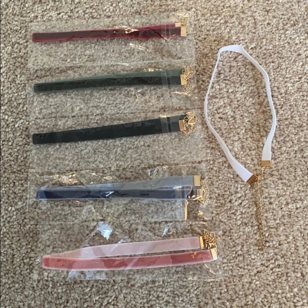Set of Chokers